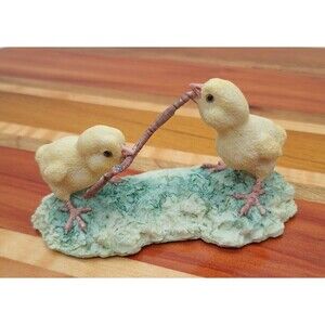 Schmid Lowell Davis "Don't Play With Your Food " Figurine Chicks With Worm